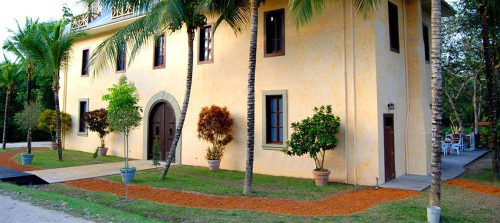 Mahogany Hall Luxury Boutique Resort San Ignacio Exteriör bild