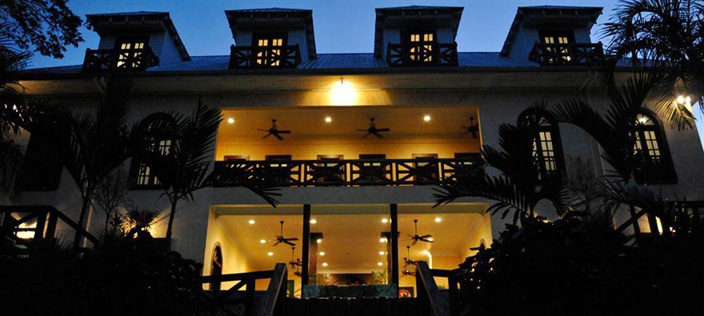 Mahogany Hall Luxury Boutique Resort San Ignacio Exteriör bild