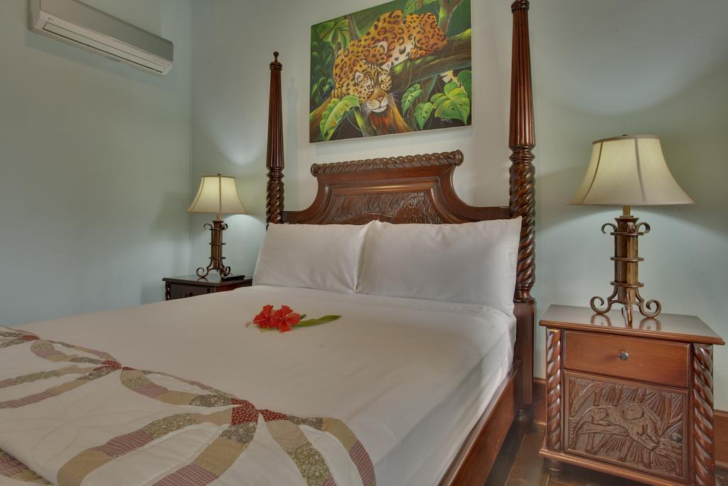 Mahogany Hall Luxury Boutique Resort San Ignacio Rum bild