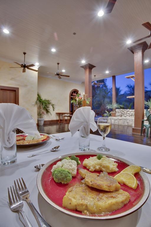 Mahogany Hall Luxury Boutique Resort San Ignacio Exteriör bild