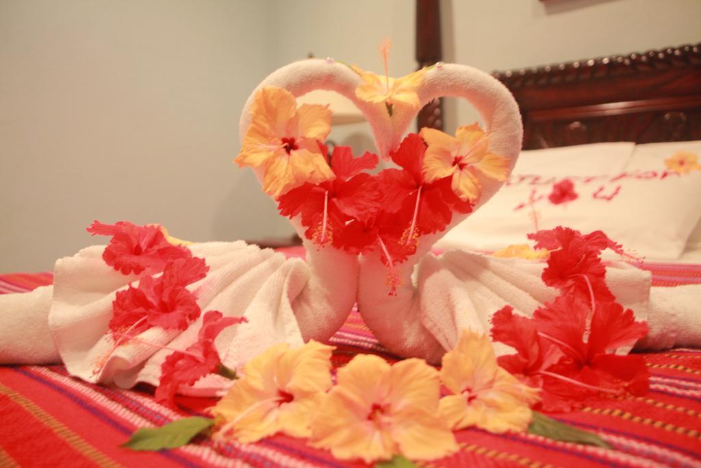 Mahogany Hall Luxury Boutique Resort San Ignacio Exteriör bild