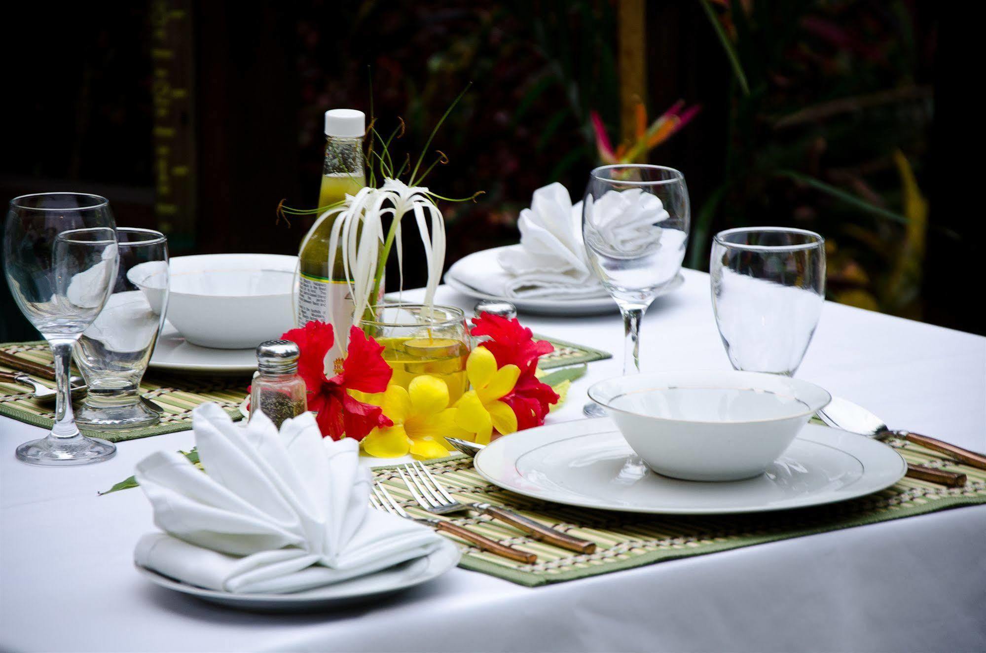 Mahogany Hall Luxury Boutique Resort San Ignacio Exteriör bild